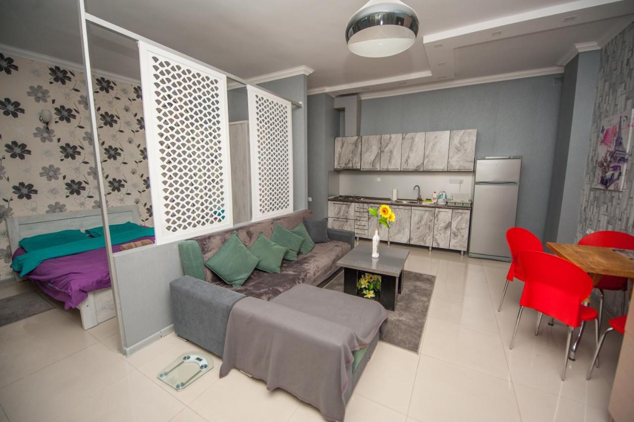 Home Apartments 第比利斯 外观 照片